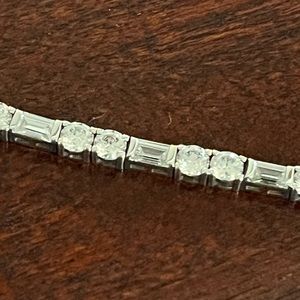 Tennis bracelet